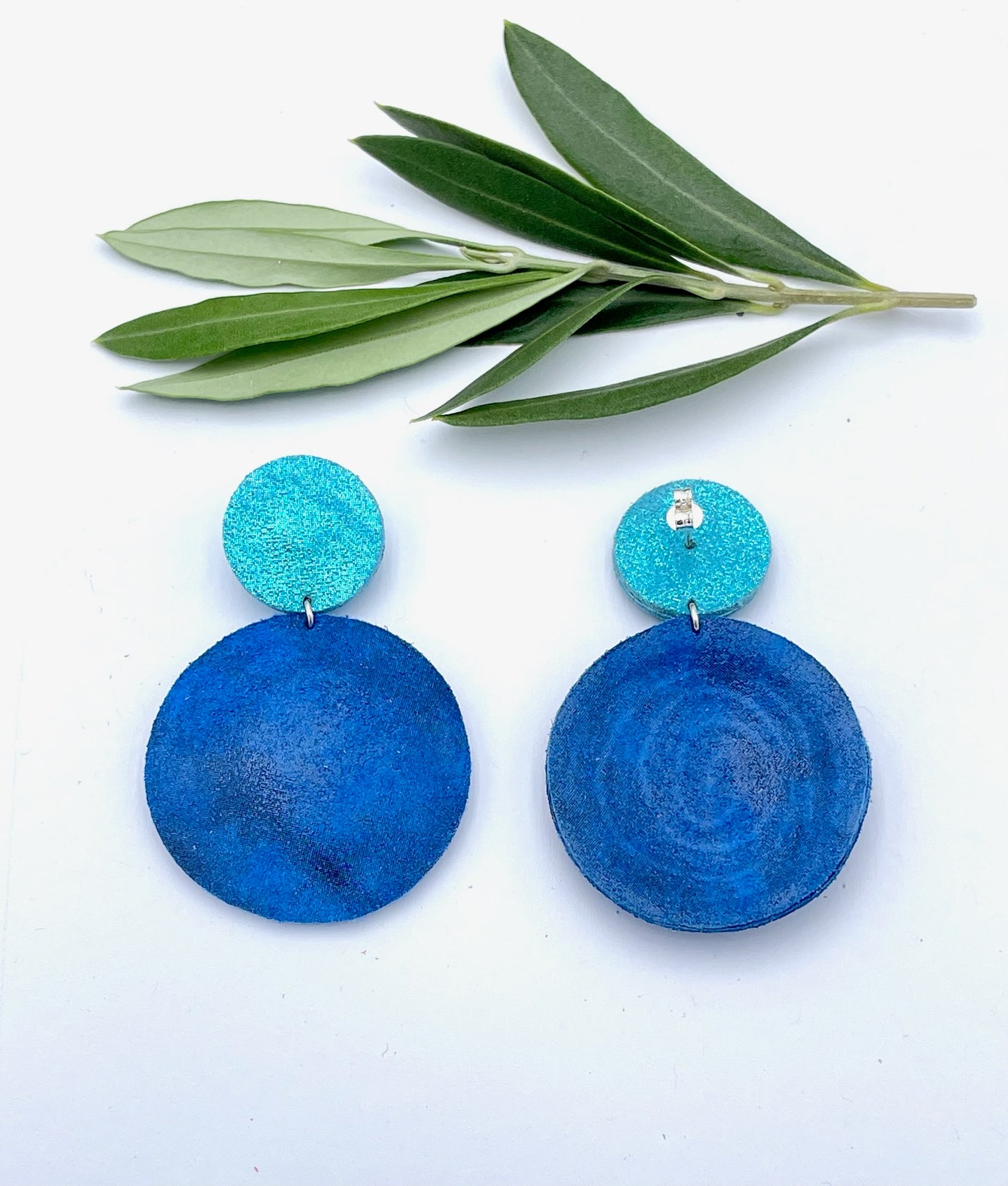 Edler Modeschmuck, hochwertiger Modeschmuck, blaue Ohrringe, Ohrringe blau, exklusive Ohrringe, große Ohrstecker, Sommerohrringe